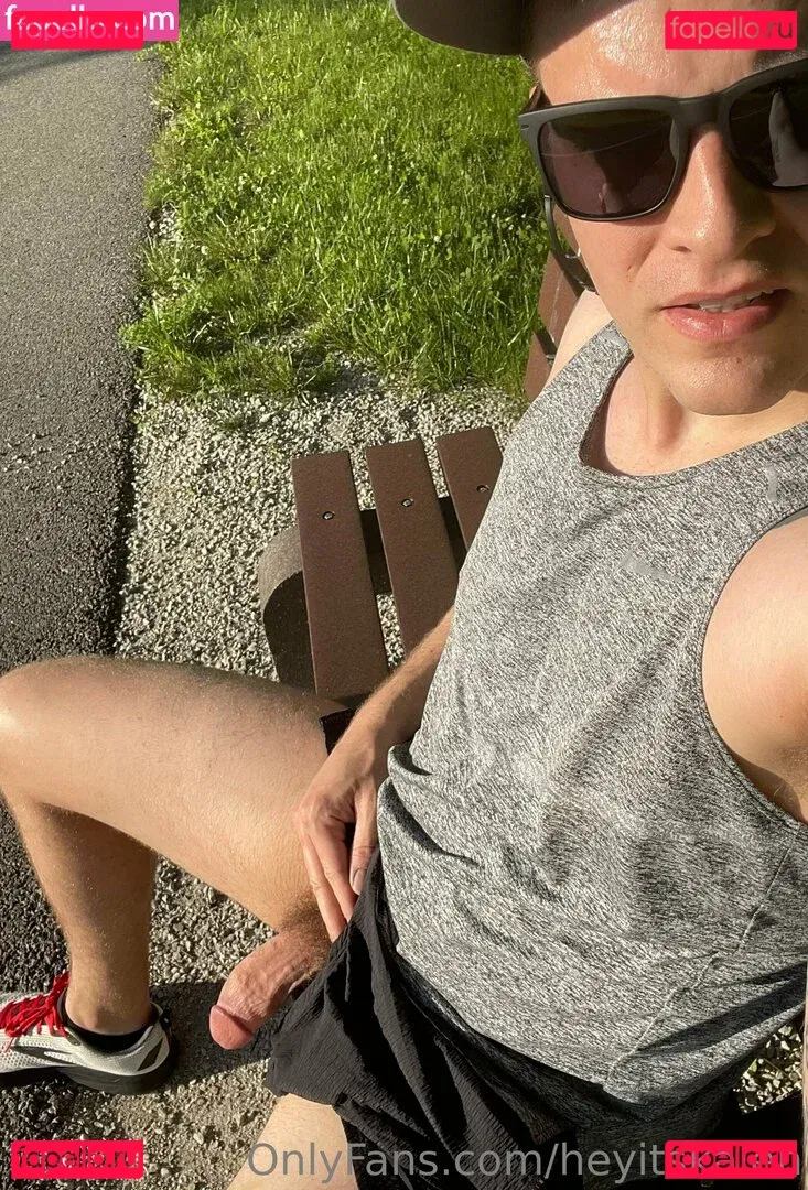 heyitskalen Onlyfans Photo Gallery 