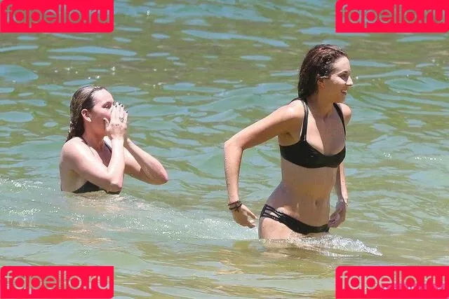 Troian Bellisario Onlyfans Photo Gallery 