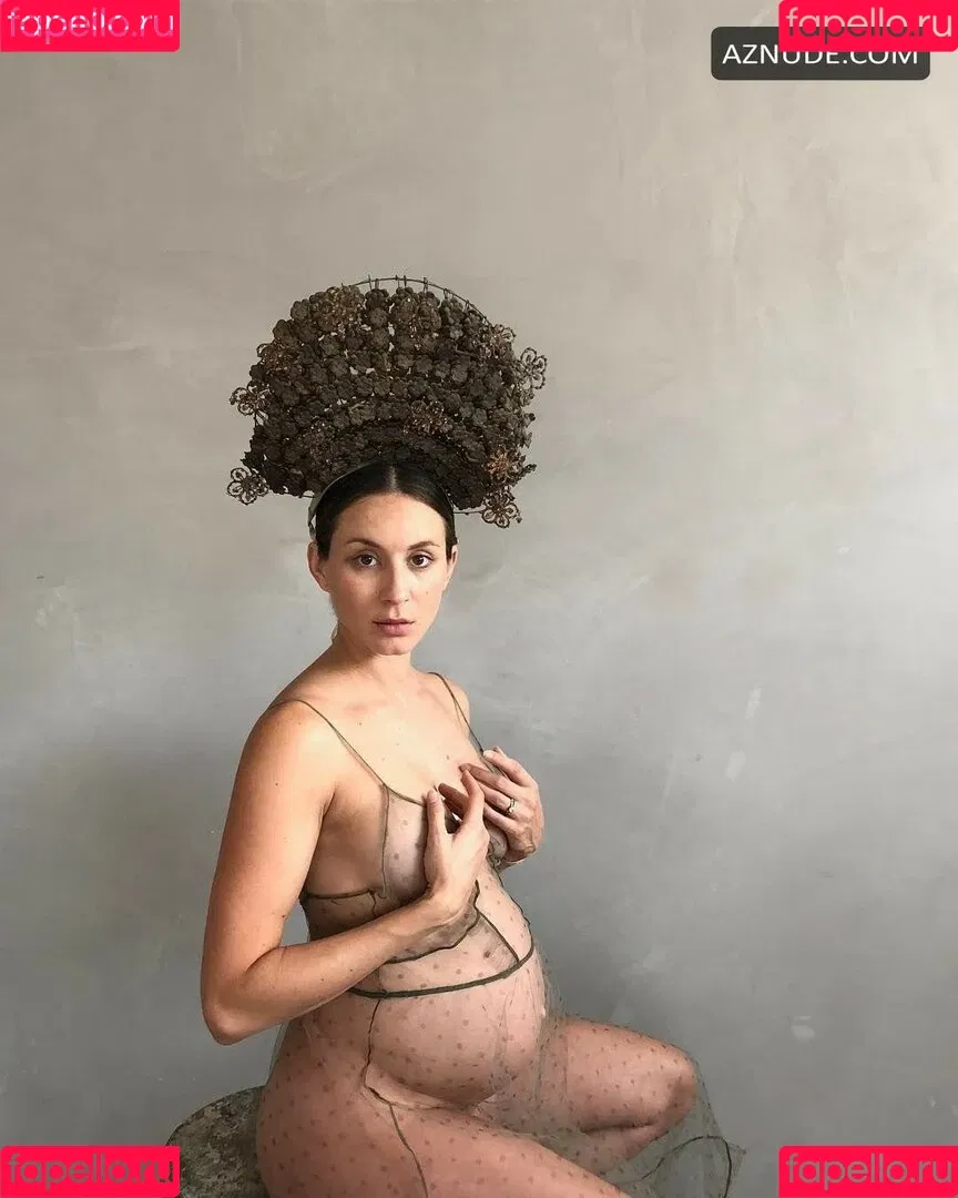 Troian Bellisario Onlyfans Photo Gallery 