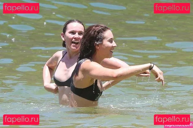 Troian Bellisario Onlyfans Photo Gallery 