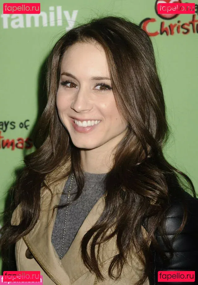 Troian Bellisario Onlyfans Photo Gallery 