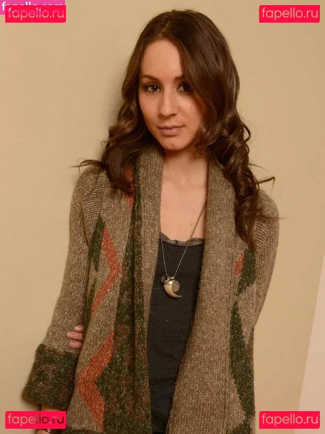 Troian Bellisario Onlyfans Photo Gallery 