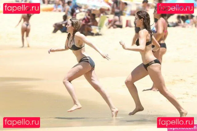 Troian Bellisario Onlyfans Photo Gallery 