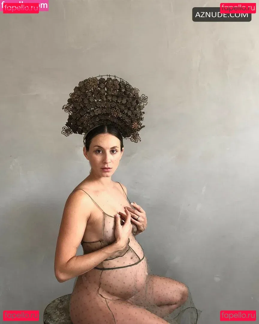 Troian Bellisario Onlyfans Photo Gallery 