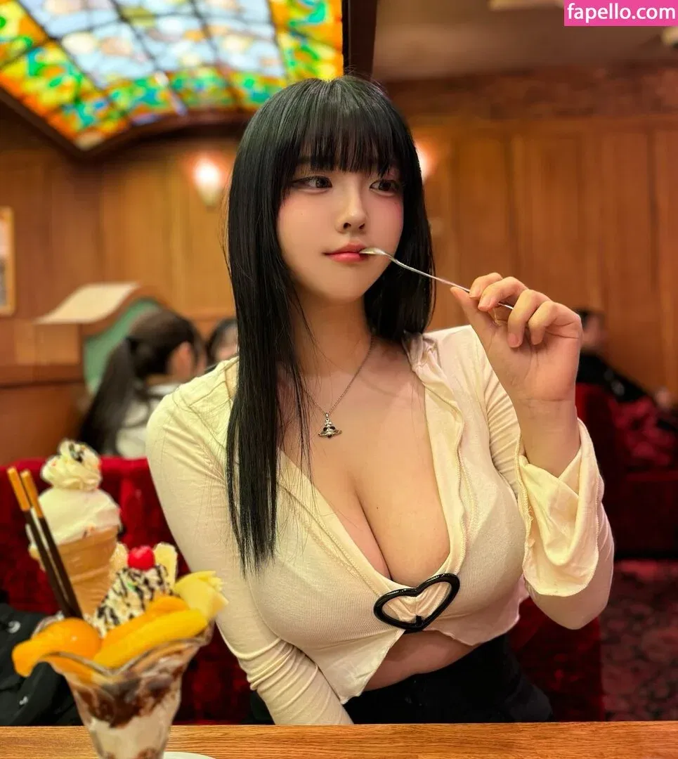 Hana Song Onlyfans Photo Gallery 