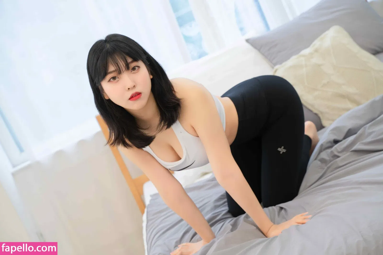 Hana Song Onlyfans Photo Gallery 