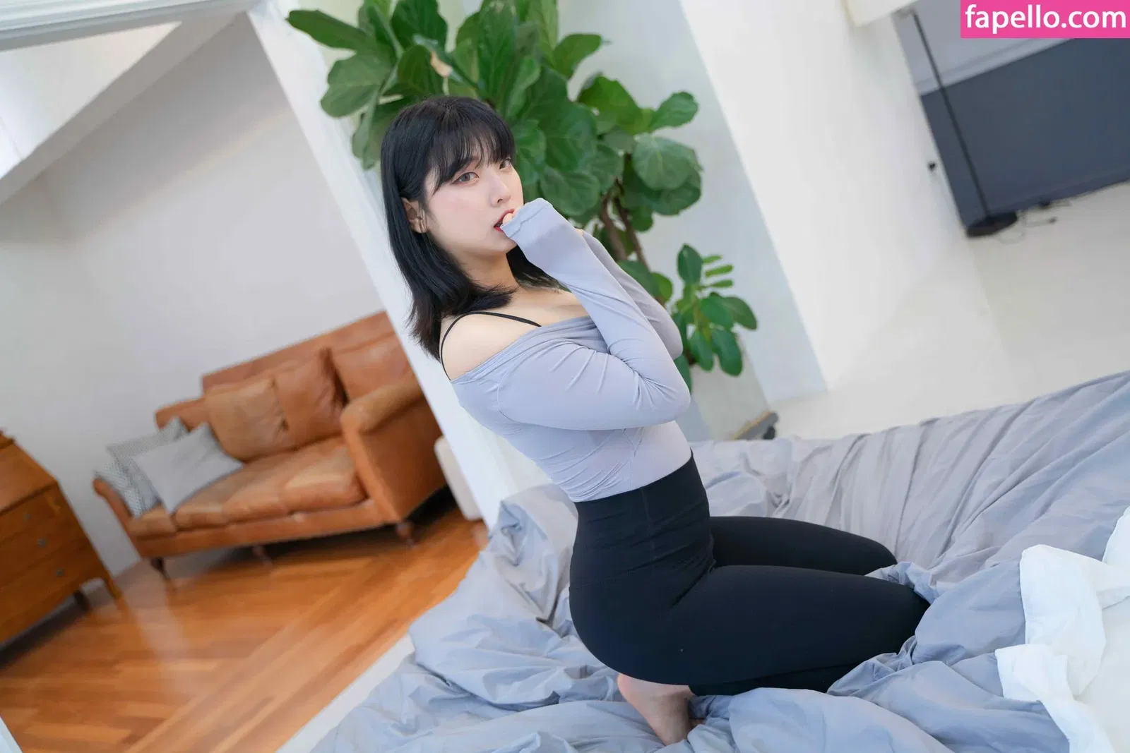 Hana Song Onlyfans Photo Gallery 