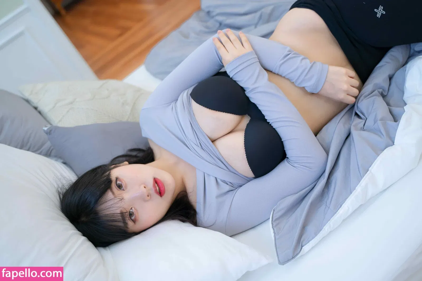 Hana Song Onlyfans Photo Gallery 