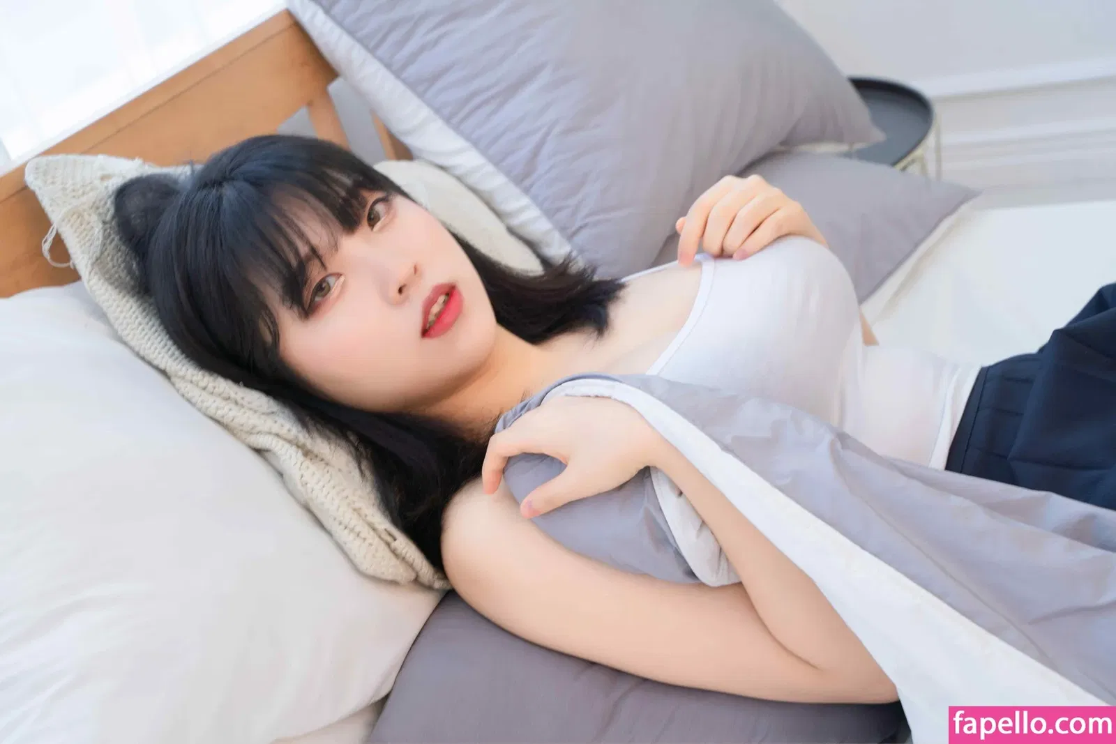 Hana Song Onlyfans Photo Gallery 