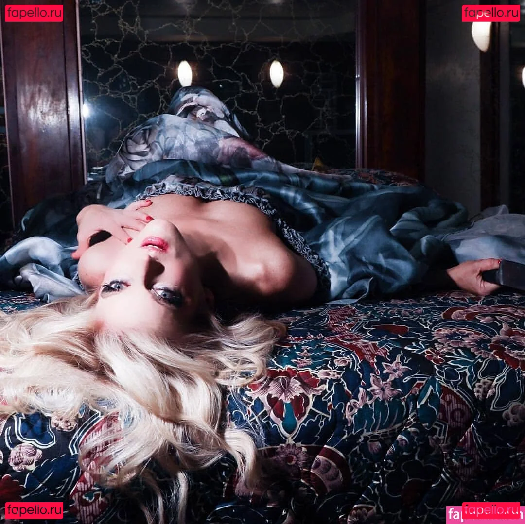 Arden Myrin Onlyfans Photo Gallery 