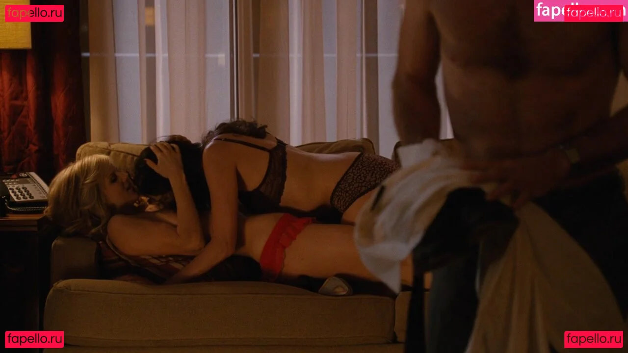 Arden Myrin Onlyfans Photo Gallery 