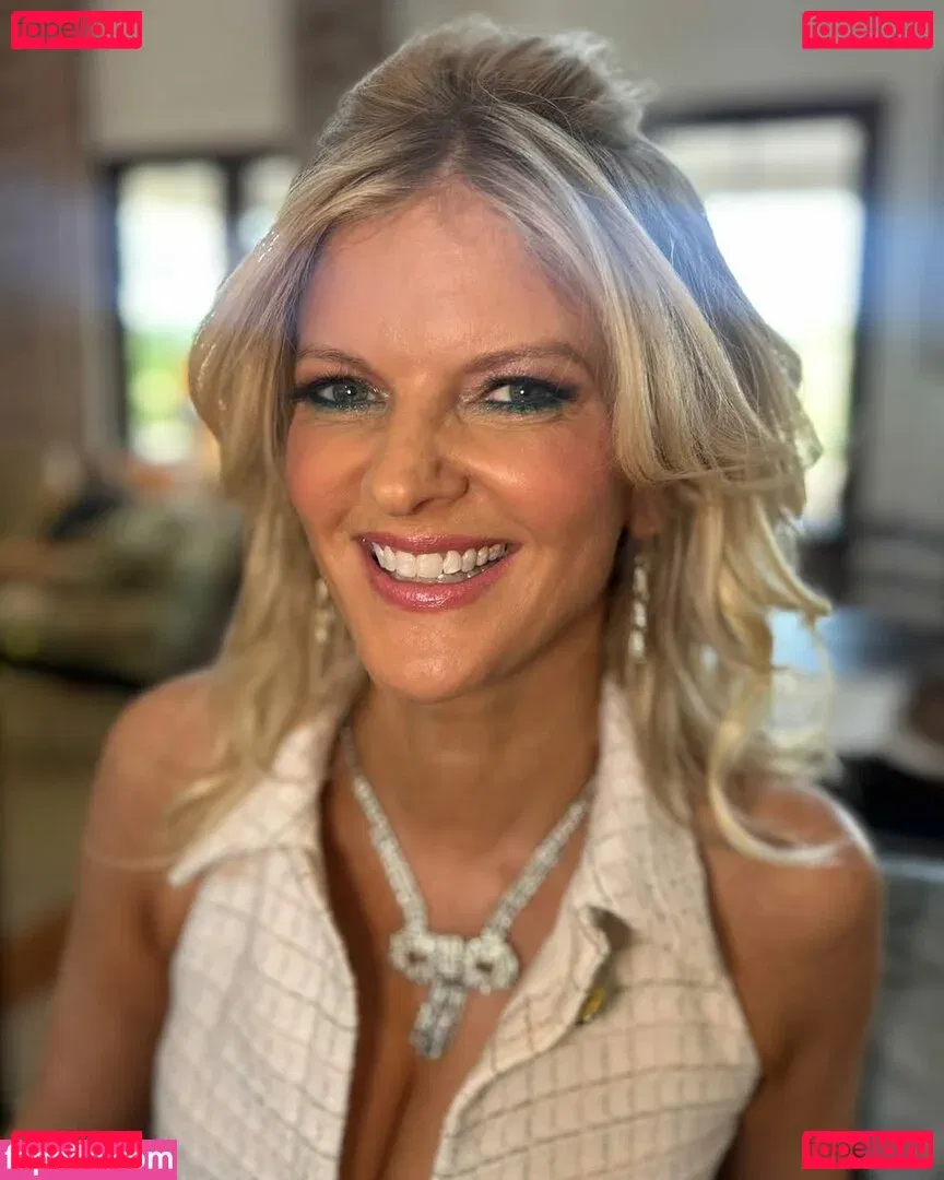 Arden Myrin Onlyfans Photo Gallery 