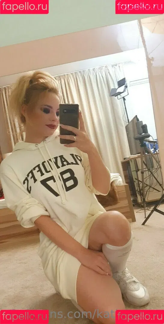 katie_nova Onlyfans Photo Gallery 