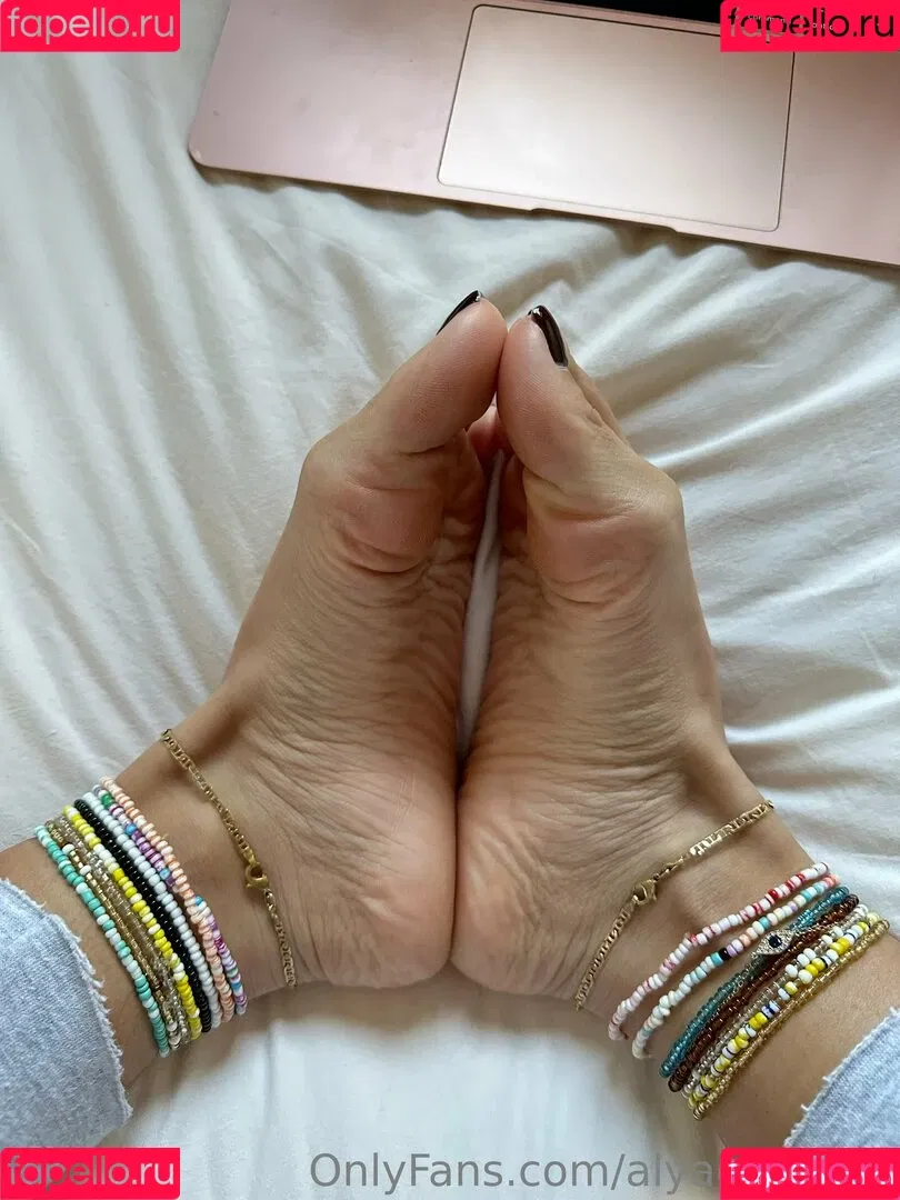 alyagoddess Onlyfans Photo Gallery 