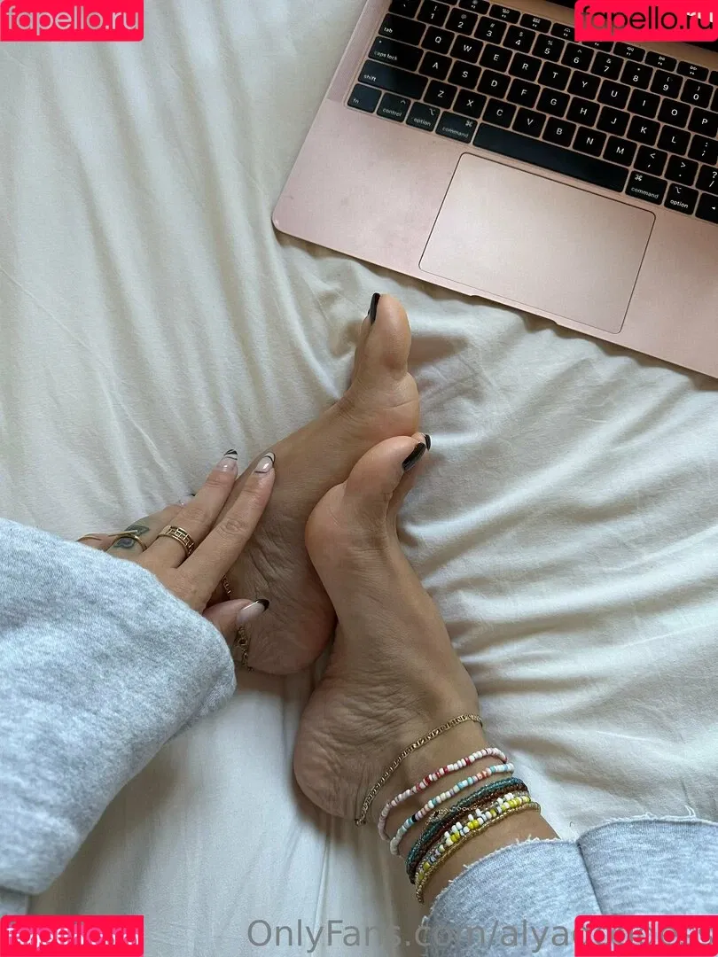 alyagoddess Onlyfans Photo Gallery 