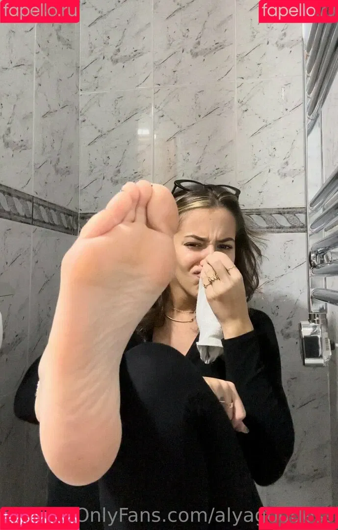 alyagoddess Onlyfans Photo Gallery 