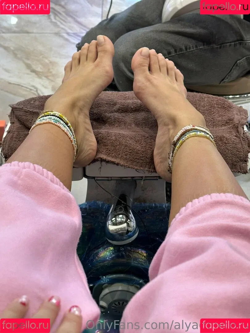 alyagoddess Onlyfans Photo Gallery 