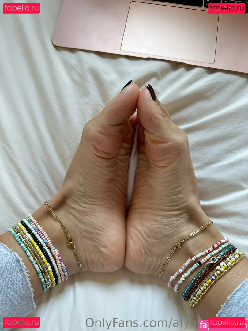 alyagoddess Onlyfans Photo Gallery 