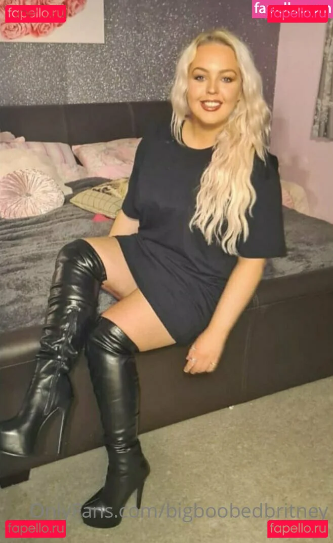 bigboobedbritneyfree Onlyfans Photo Gallery 