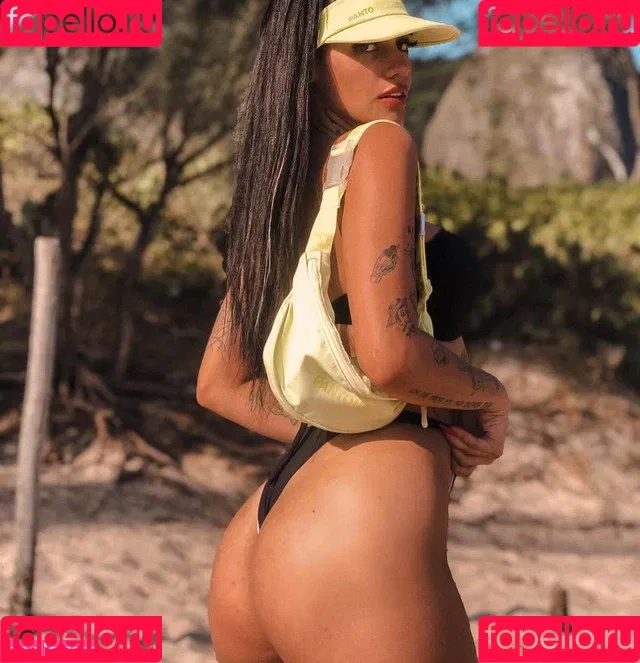 Azzy MC Onlyfans Photo Gallery 