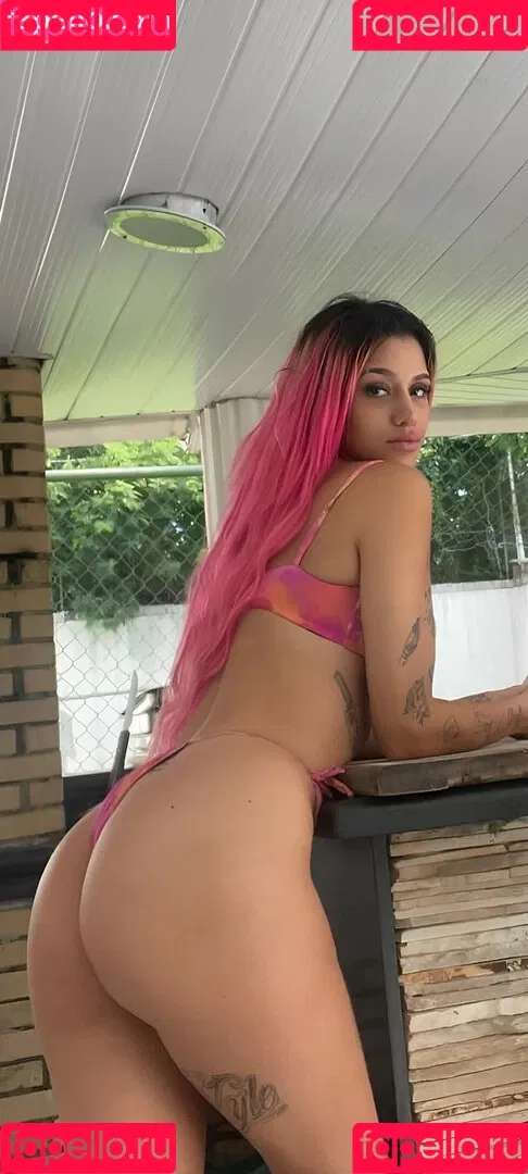 Azzy MC Onlyfans Photo Gallery 