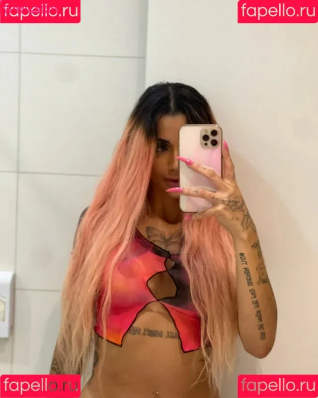 Azzy MC Onlyfans Photo Gallery 