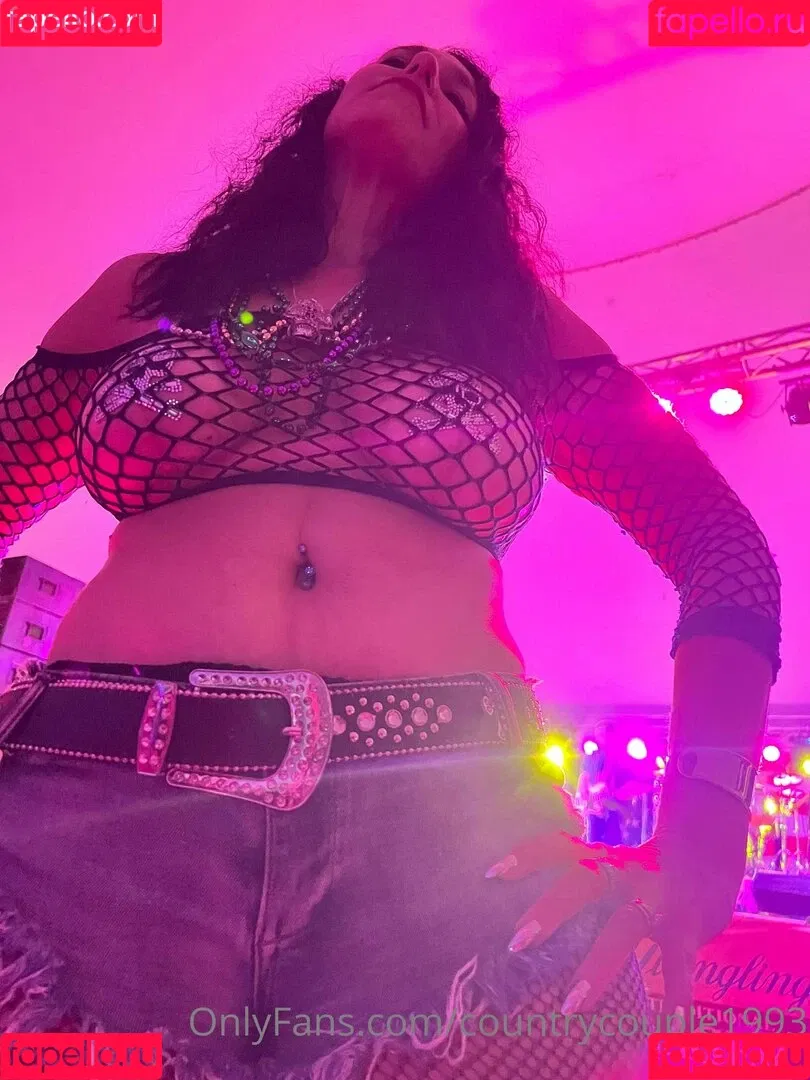 countrycouple1993 Onlyfans Photo Gallery 