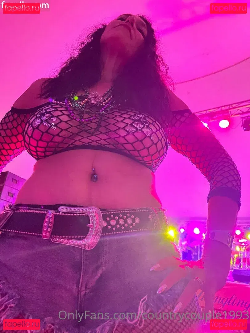 countrycouple1993 Onlyfans Photo Gallery 