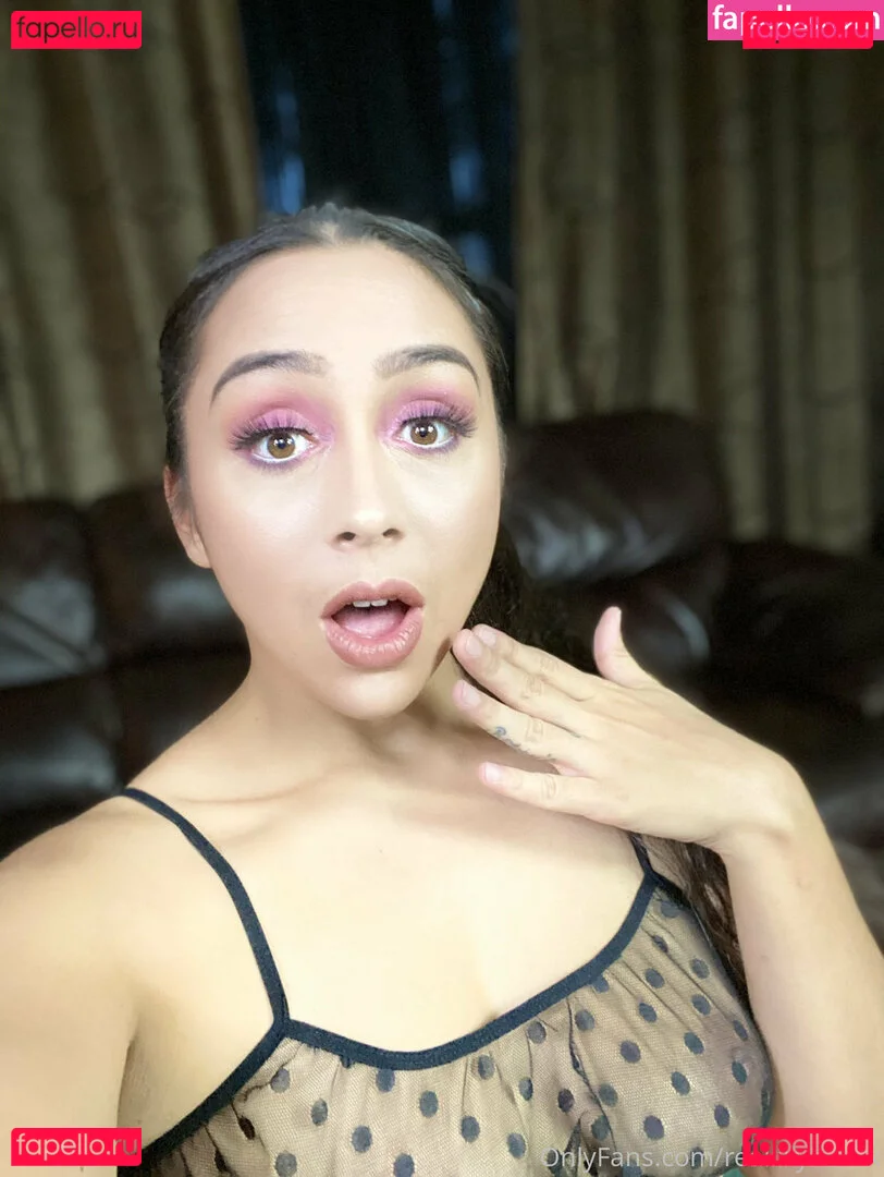 reallillyhallxx Onlyfans Photo Gallery 