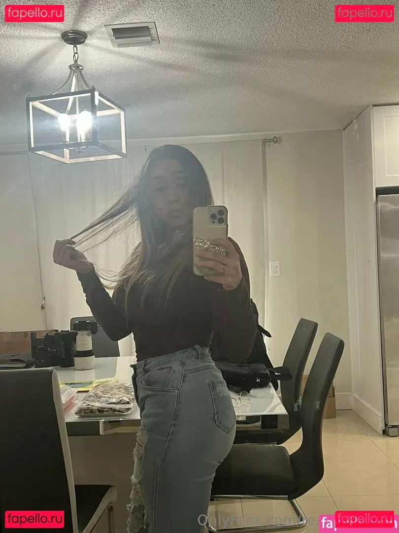 reallillyhallxx Onlyfans Photo Gallery 