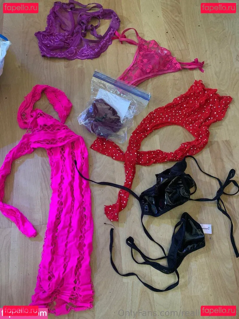 reallillyhallxx Onlyfans Photo Gallery 