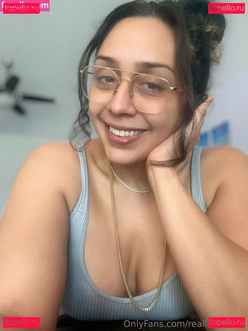 reallillyhallxx Onlyfans Photo Gallery 