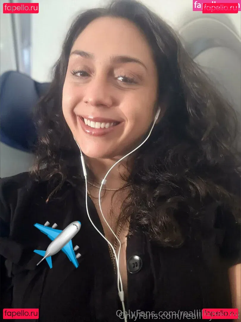 reallillyhallxx Onlyfans Photo Gallery 