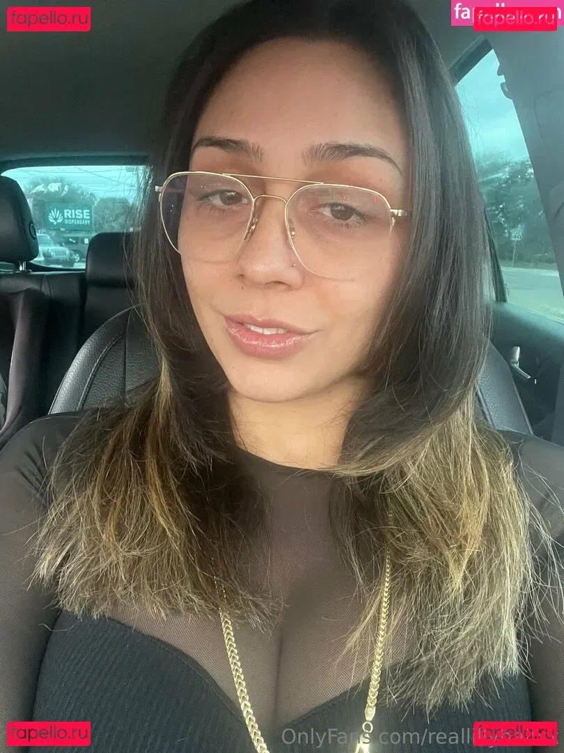 reallillyhallxx Onlyfans Photo Gallery 