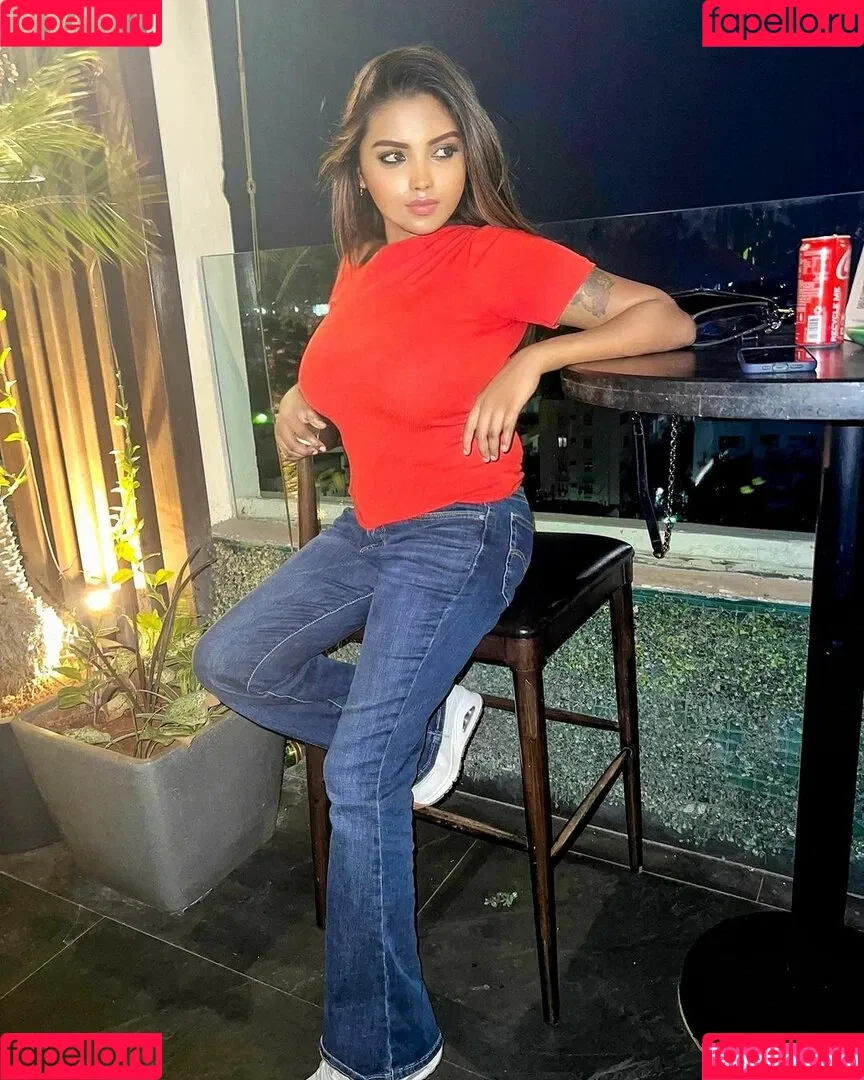 Elakkiya Rajendran Onlyfans Photo Gallery 