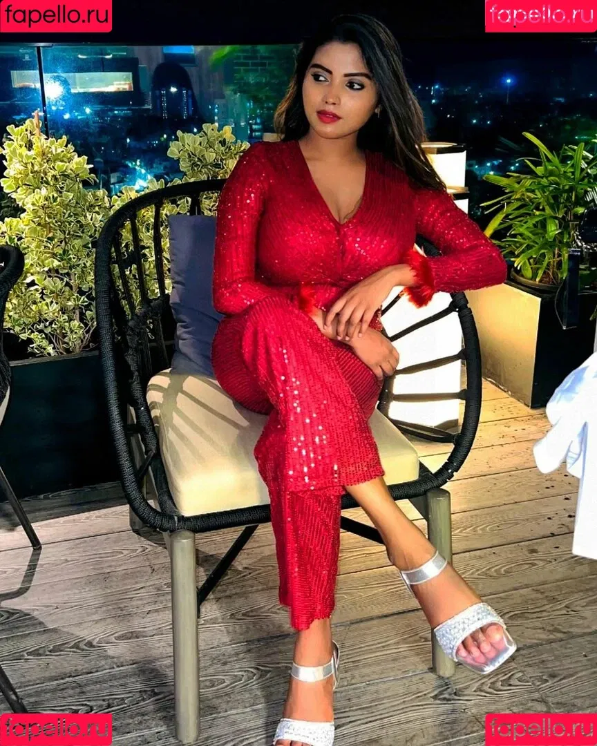 Elakkiya Rajendran Onlyfans Photo Gallery 