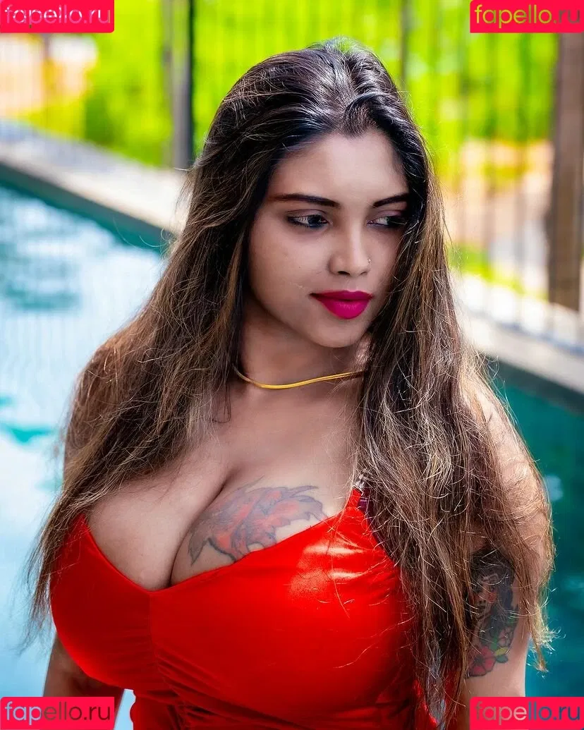 Elakkiya Rajendran Onlyfans Photo Gallery 