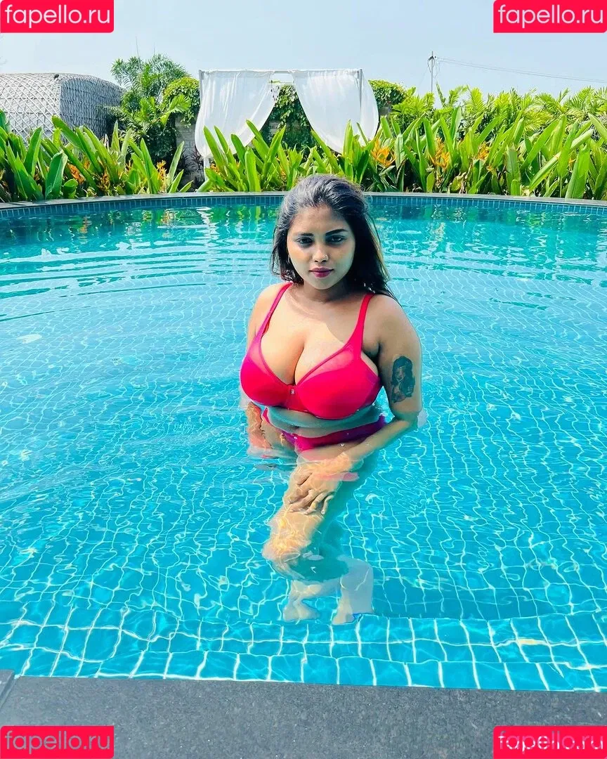 Elakkiya Rajendran Onlyfans Photo Gallery 