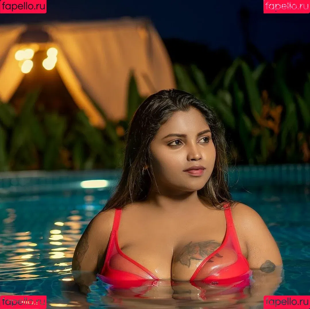 Elakkiya Rajendran Onlyfans Photo Gallery 