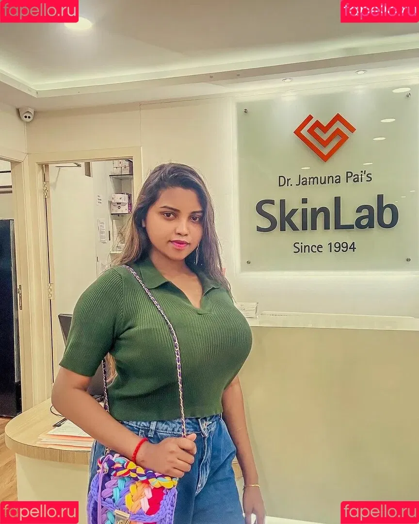 Elakkiya Rajendran Onlyfans Photo Gallery 