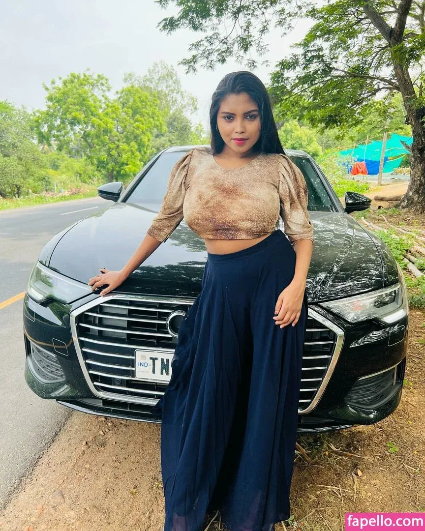 Elakkiya Rajendran Onlyfans Photo Gallery 