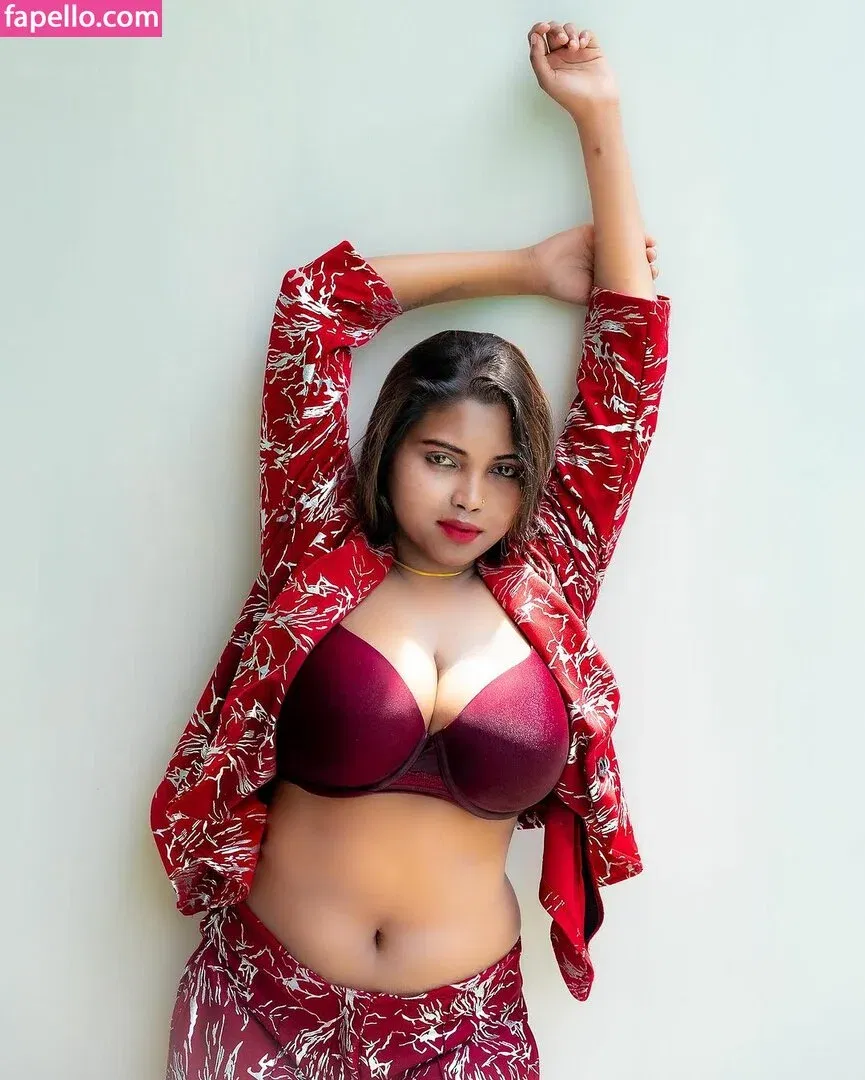 Elakkiya Rajendran Onlyfans Photo Gallery 