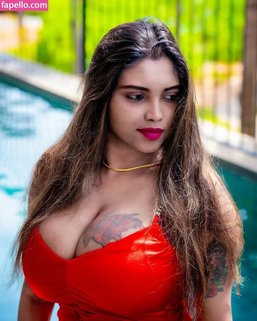 Elakkiya Rajendran Onlyfans Photo Gallery 