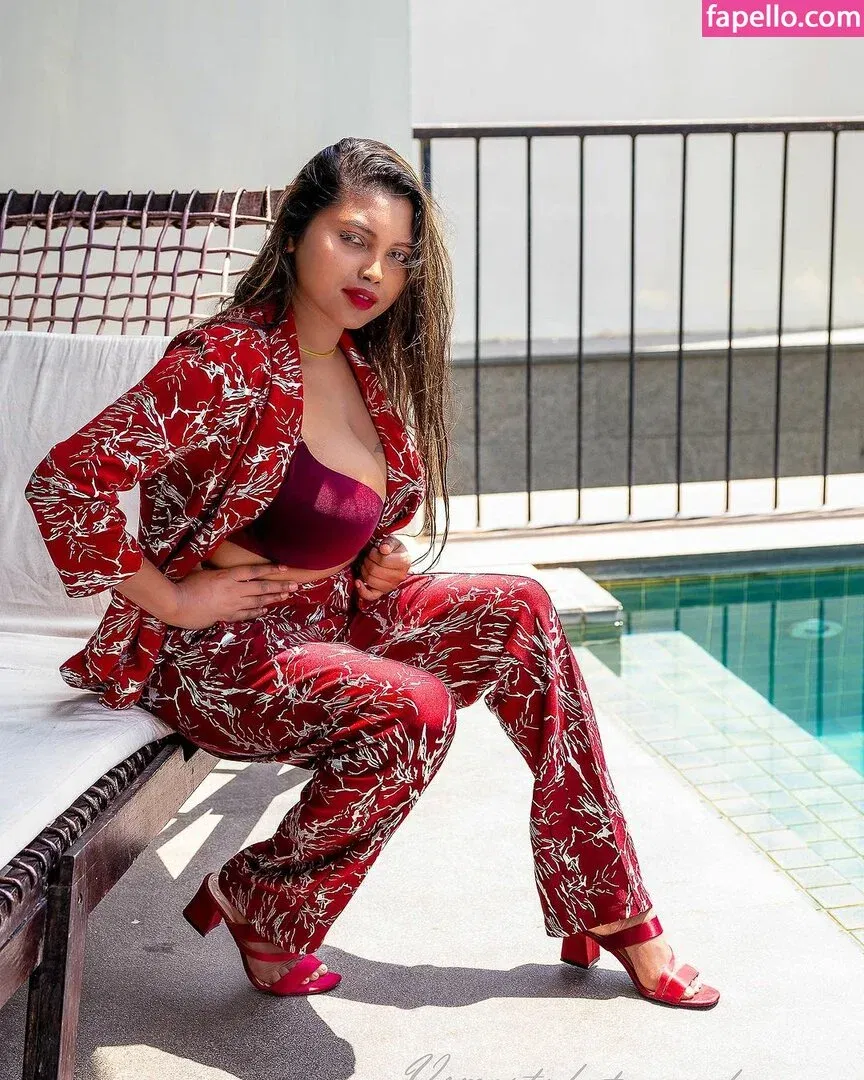 Elakkiya Rajendran Onlyfans Photo Gallery 