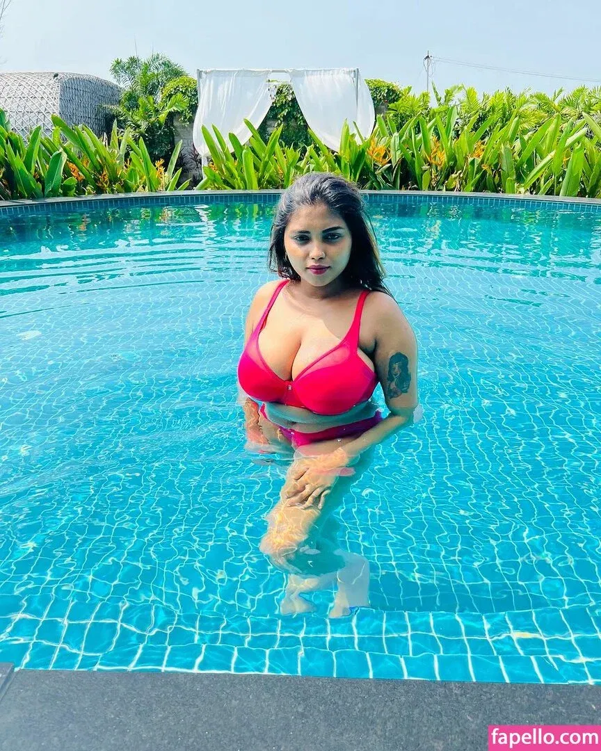 Elakkiya Rajendran Onlyfans Photo Gallery 