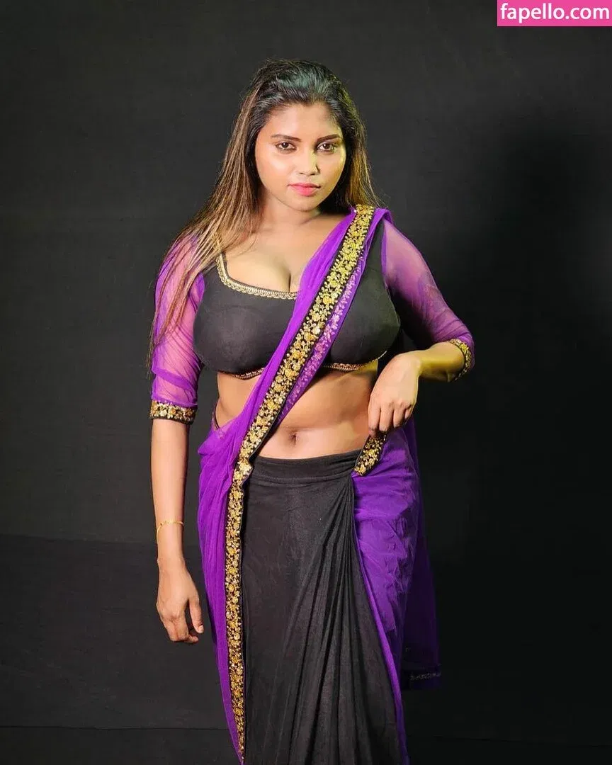 Elakkiya Rajendran Onlyfans Photo Gallery 