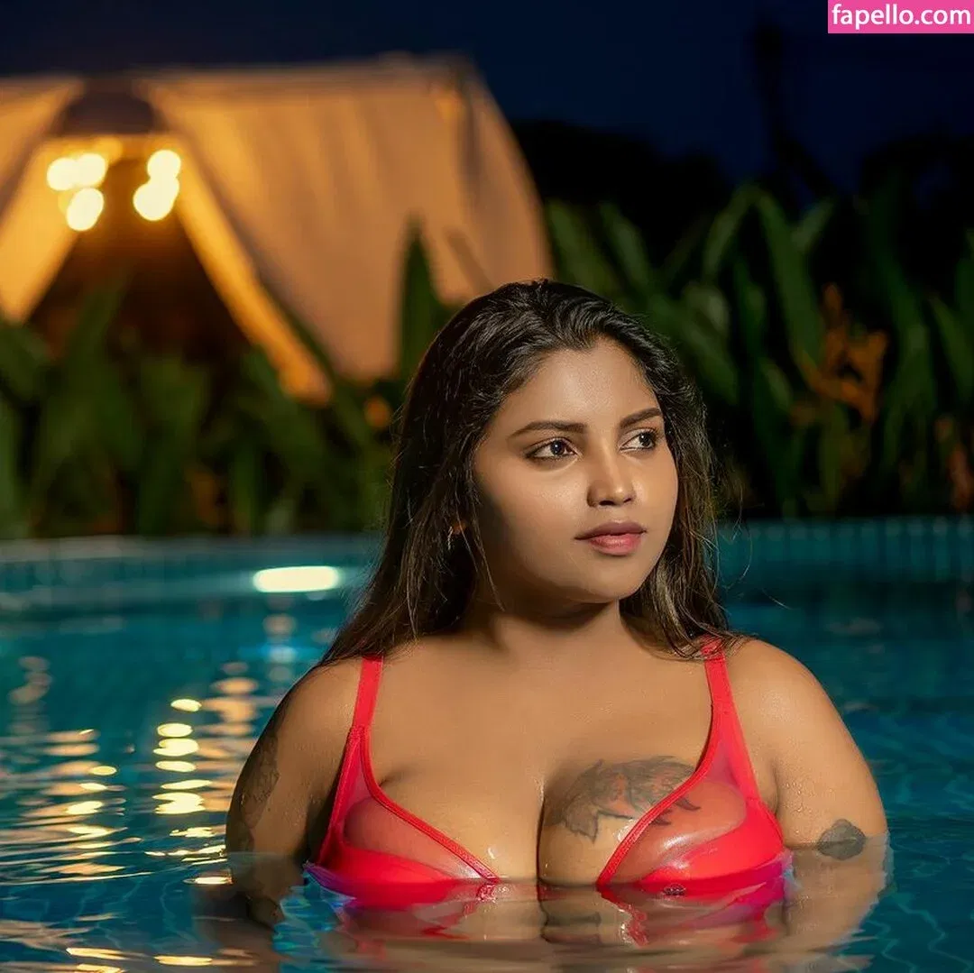 Elakkiya Rajendran Onlyfans Photo Gallery 