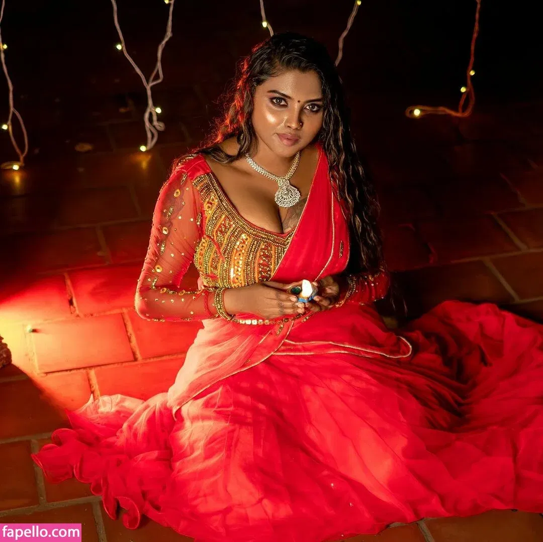 Elakkiya Rajendran Onlyfans Photo Gallery 