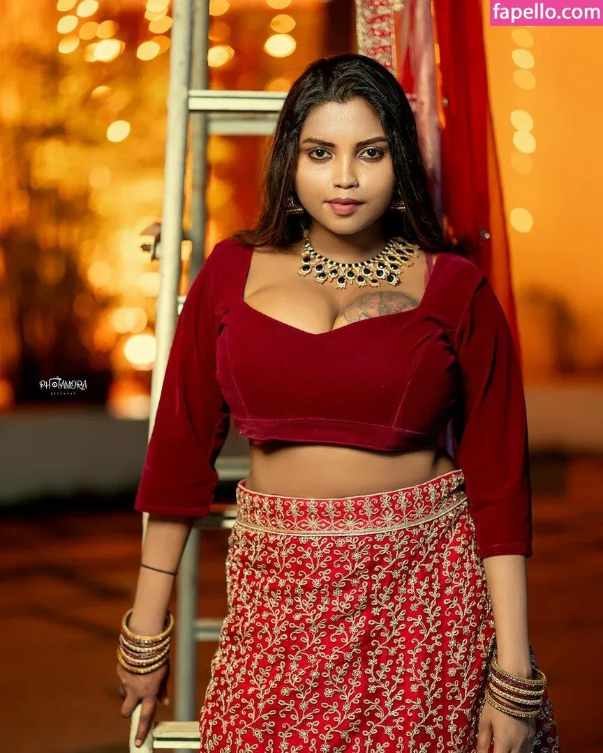 Elakkiya Rajendran Onlyfans Photo Gallery 