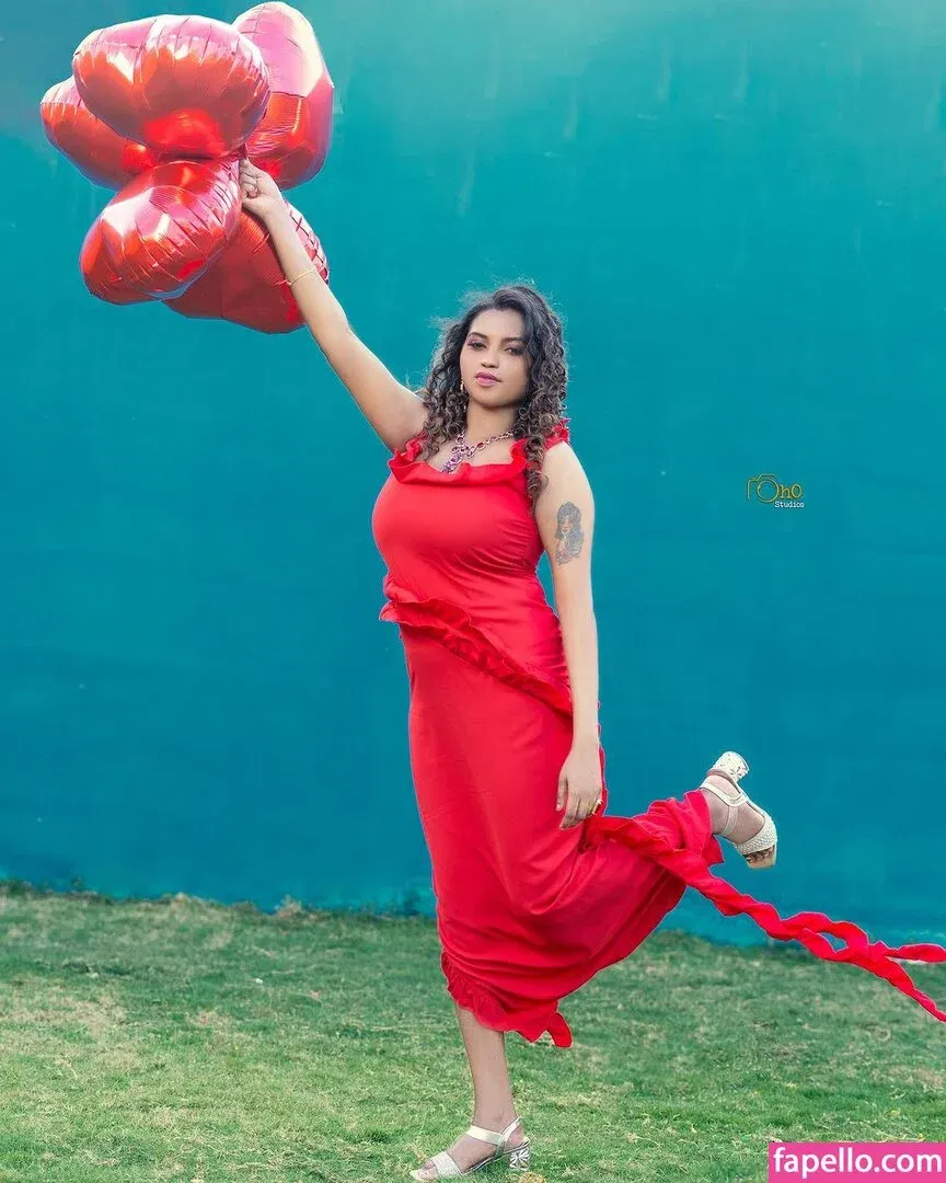 Elakkiya Rajendran Onlyfans Photo Gallery 